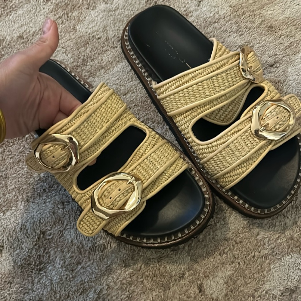 River island sandals